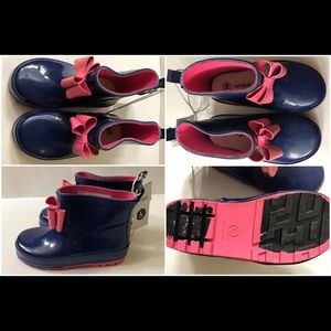 NWT Cat & Jack kids rain boots- Blue & Pink 9/10